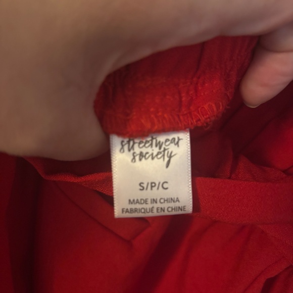 Nice red shorts linen - Picture 3 of 3